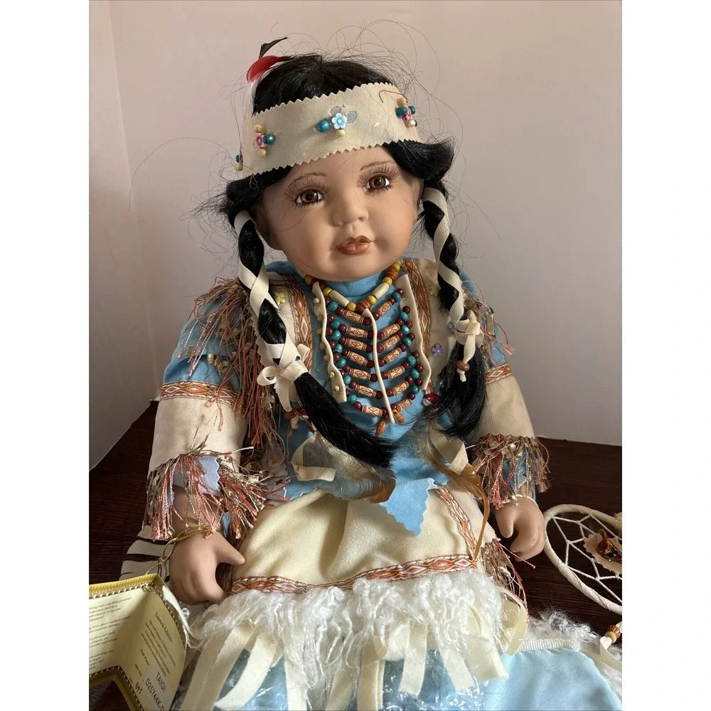 Kinney Doll Native American Taigi 845/2,500 Dreamcatcher, Blanket  25